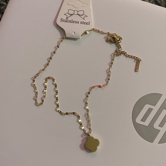 Fashion Necklace - Picture 1 of 2
